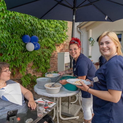 brambor mitarbeiter sommerfest mit klienten in Waldheim